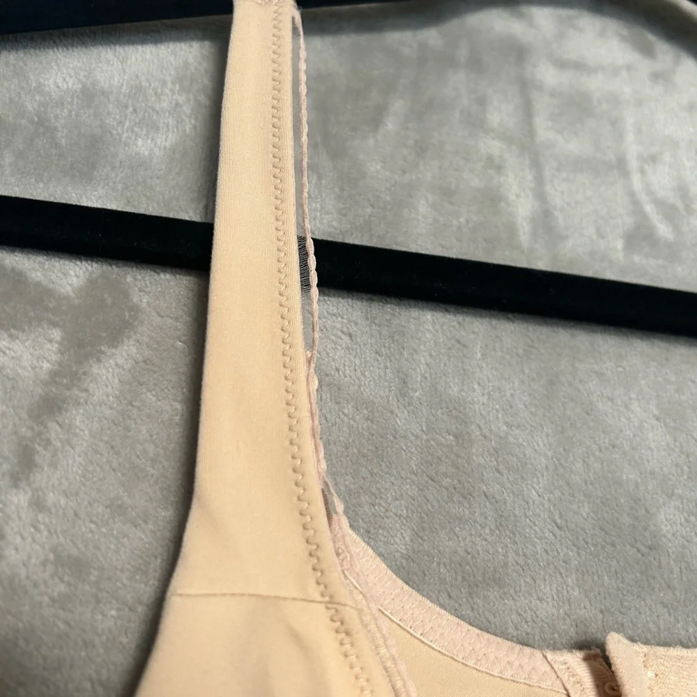 Wacoal High Standards Underwire Bra Women’s 36D Nude Beige